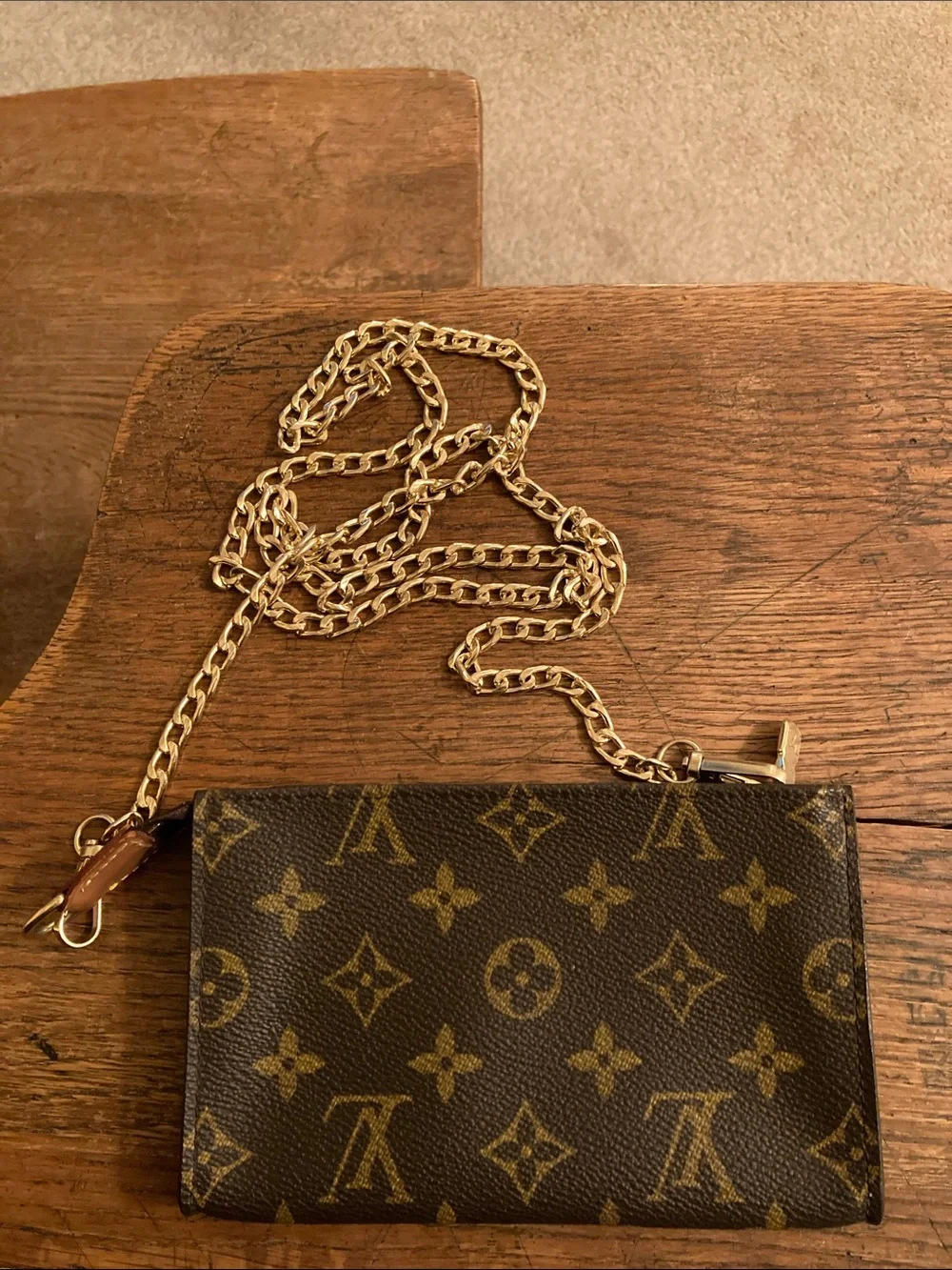 Louis Vuitton Monogram Bucket PM Pouch/Pochette w/Chain Strap